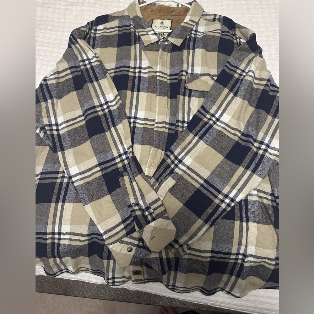 Men’s flannel shirt